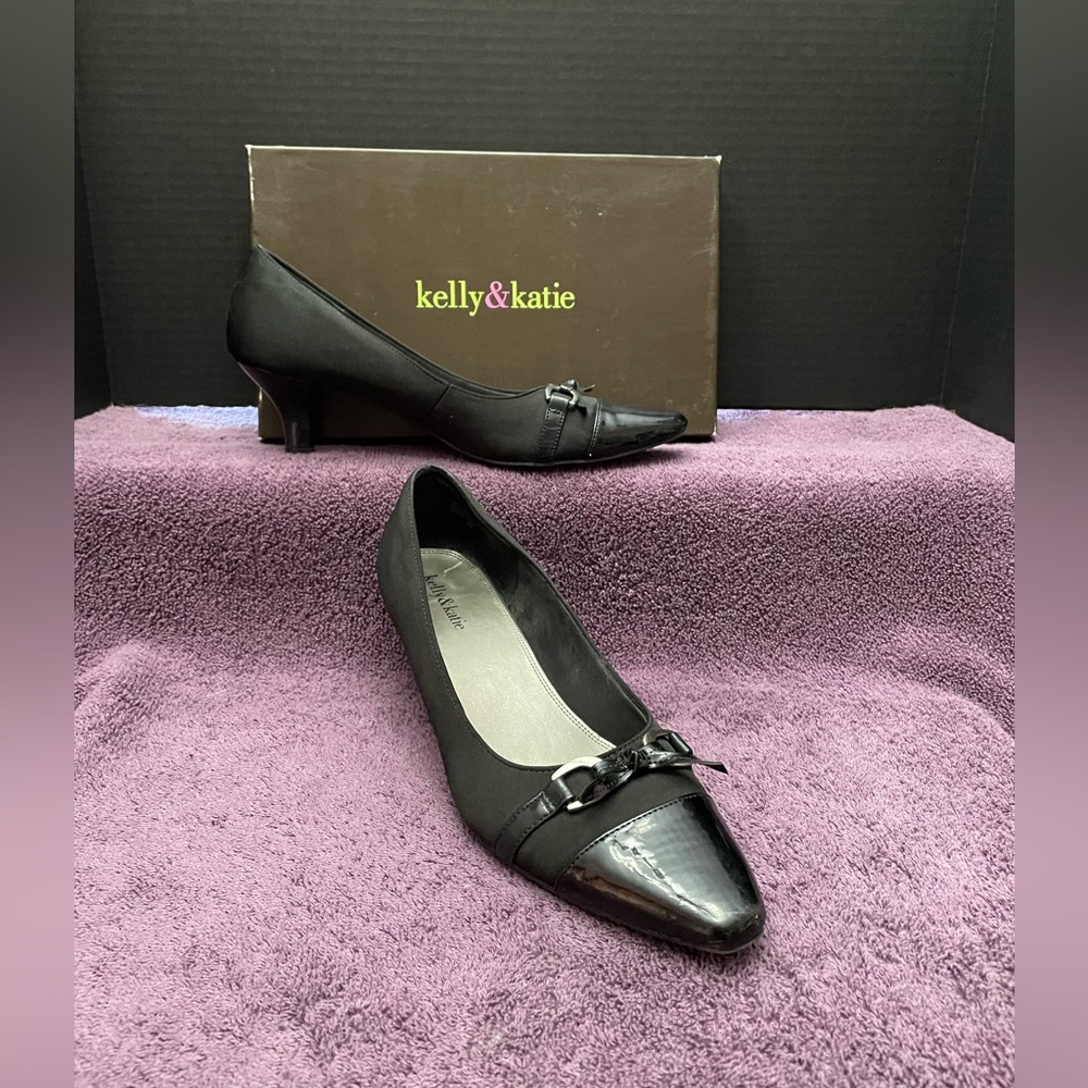 Kelly & Katie Black Cloth/Patent Jennifer Low Heels